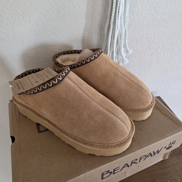 Bearpaw Martis Suede Slippers Slip Ons Size 8 NWT  Iced Coffee $75 - Picture 2 of 10